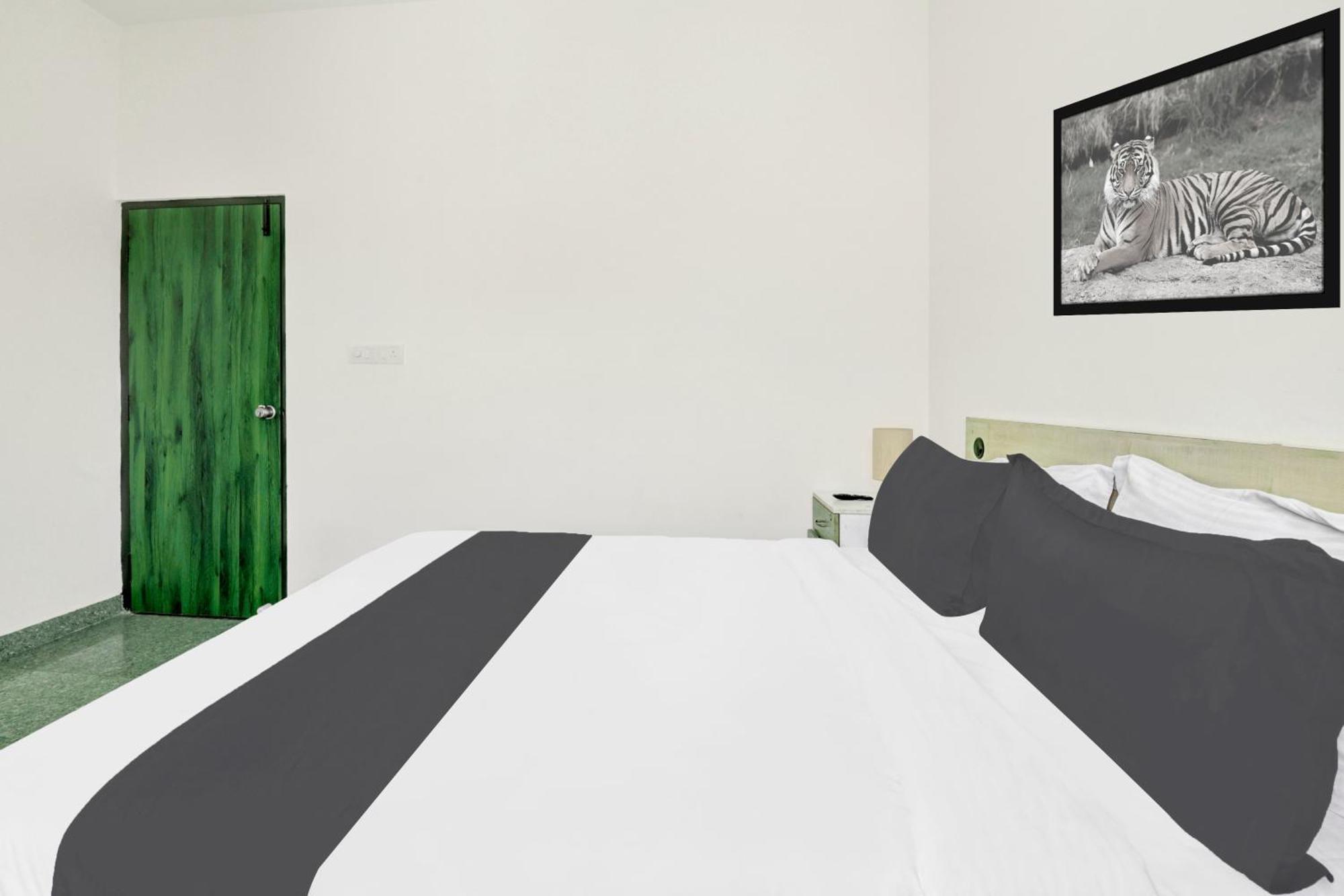 Hotel O Sri Manjunatha Deluxe Suites Bangalore Ngoại thất bức ảnh